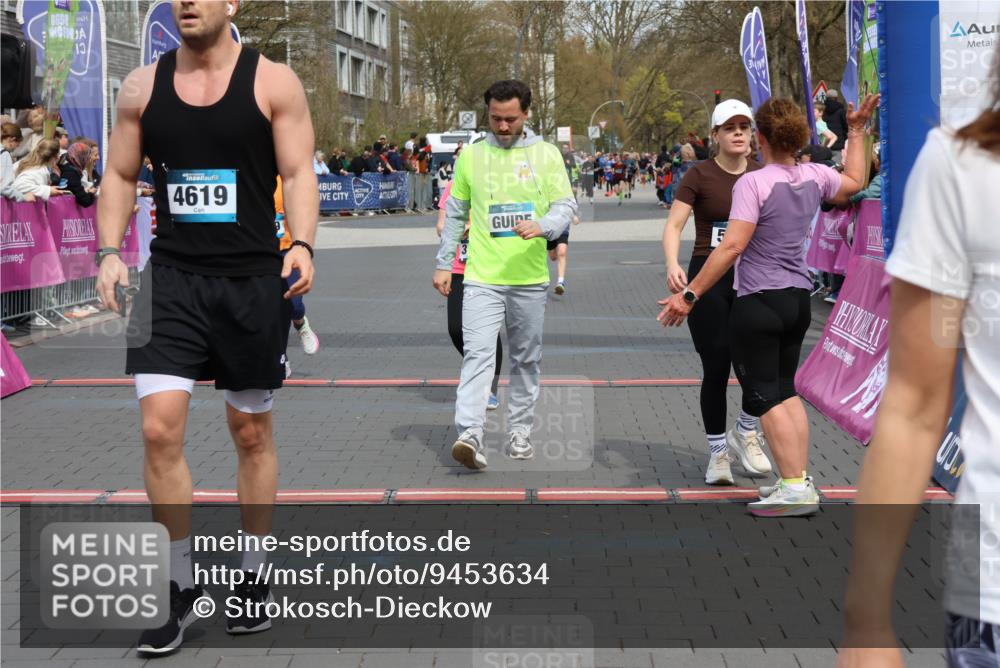 12.04.2026 - 45. Internationalen Wilhelmsburger Insellauf Strokosch-Dieckow http://msf.ph/oto/9453634 12.04.2026 13:06:09 Ziel 5486, 4619, 3316, 4219, 5848 meine-sportfotos.de
