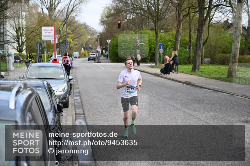 12.04.2026 - 45. Internationalen Wilhelmsburger Insellauf J. Mangold http://msf.ph/oto/9453635 12.04.2026 10:12:24 Ziel 2873 meine-sportfotos.de