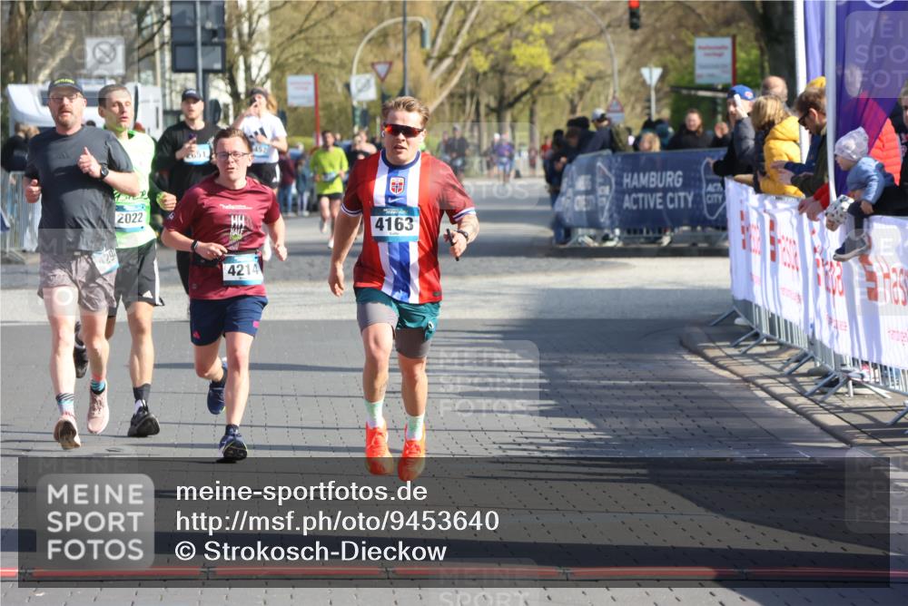 12.04.2026 - 45. Internationalen Wilhelmsburger Insellauf Strokosch-Dieckow http://msf.ph/oto/9453640 12.04.2026 10:28:34 Ziel 2265, 5473, 4163, 4214, 2022, 4068, 4294 meine-sportfotos.de