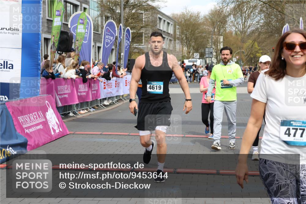 12.04.2026 - 45. Internationalen Wilhelmsburger Insellauf Strokosch-Dieckow http://msf.ph/oto/9453644 12.04.2026 13:06:08 Ziel 5486, 4619, 3316, 4219, 5848 meine-sportfotos.de