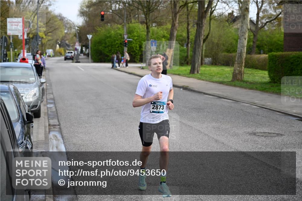 12.04.2026 - 45. Internationalen Wilhelmsburger Insellauf J. Mangold http://msf.ph/oto/9453650 12.04.2026 10:12:25 Ziel 2873 meine-sportfotos.de