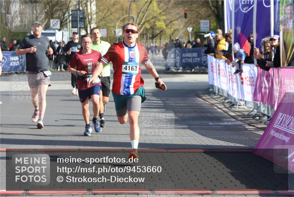 12.04.2026 - 45. Internationalen Wilhelmsburger Insellauf Strokosch-Dieckow http://msf.ph/oto/9453660 12.04.2026 10:28:35 Ziel 2265, 5473, 4163, 4214, 2022, 4068, 4294 meine-sportfotos.de