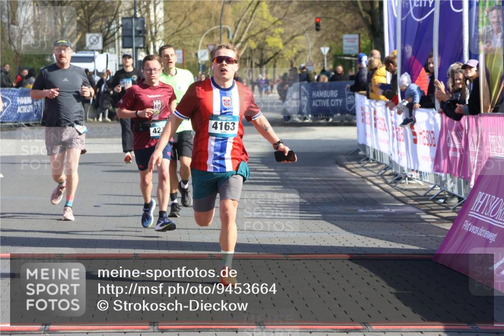 12.04.2026 - 45. Internationalen Wilhelmsburger Insellauf Strokosch-Dieckow http://msf.ph/oto/9453664 12.04.2026 10:28:35 Ziel 2265, 5473, 4163, 4214, 2022, 4068, 4294 meine-sportfotos.de