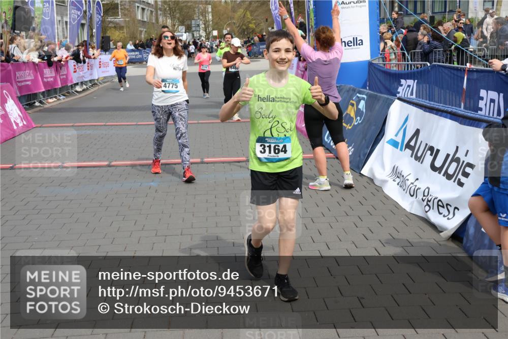 12.04.2026 - 45. Internationalen Wilhelmsburger Insellauf Strokosch-Dieckow http://msf.ph/oto/9453671 12.04.2026 13:06:05 Ziel 3782, 3164, 4452, 4775, 5486, 4619, 3316 meine-sportfotos.de