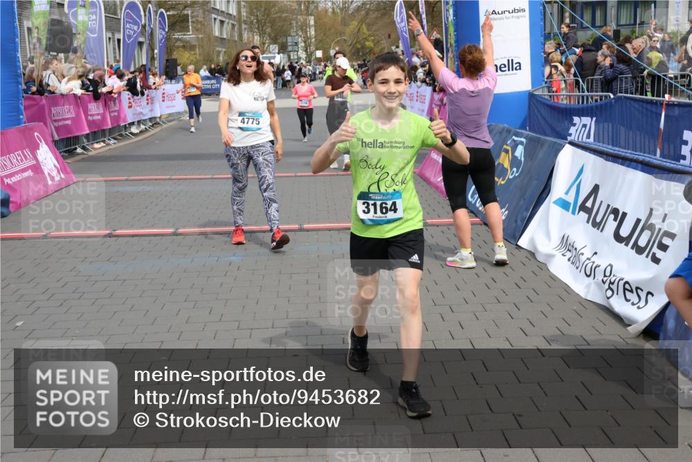 12.04.2026 - 45. Internationalen Wilhelmsburger Insellauf Strokosch-Dieckow http://msf.ph/oto/9453682 12.04.2026 13:06:05 Ziel 3782, 3164, 4452, 4775, 5486, 4619, 3316 meine-sportfotos.de