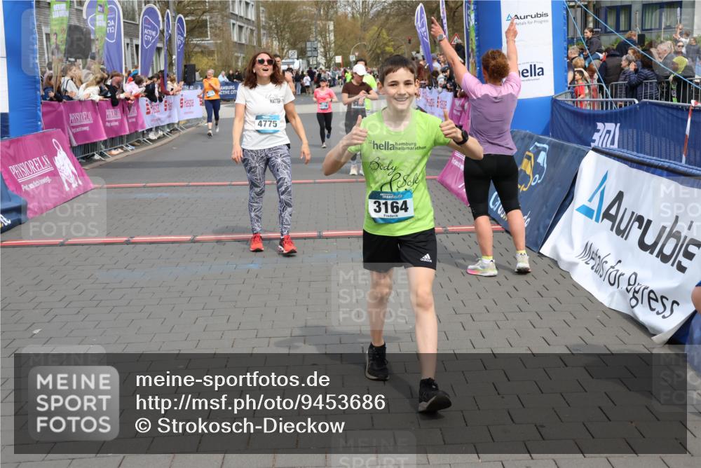 12.04.2026 - 45. Internationalen Wilhelmsburger Insellauf Strokosch-Dieckow http://msf.ph/oto/9453686 12.04.2026 13:06:05 Ziel 3782, 3164, 4452, 4775, 5486, 4619, 3316 meine-sportfotos.de