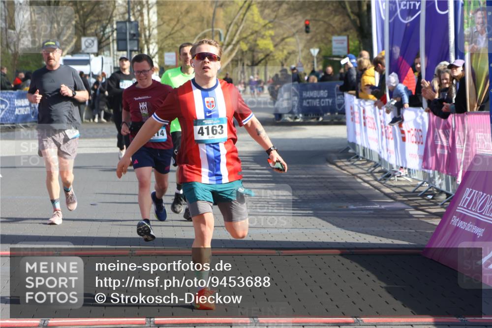 12.04.2026 - 45. Internationalen Wilhelmsburger Insellauf Strokosch-Dieckow http://msf.ph/oto/9453688 12.04.2026 10:28:35 Ziel 2265, 5473, 4163, 4214, 2022, 4068, 4294 meine-sportfotos.de