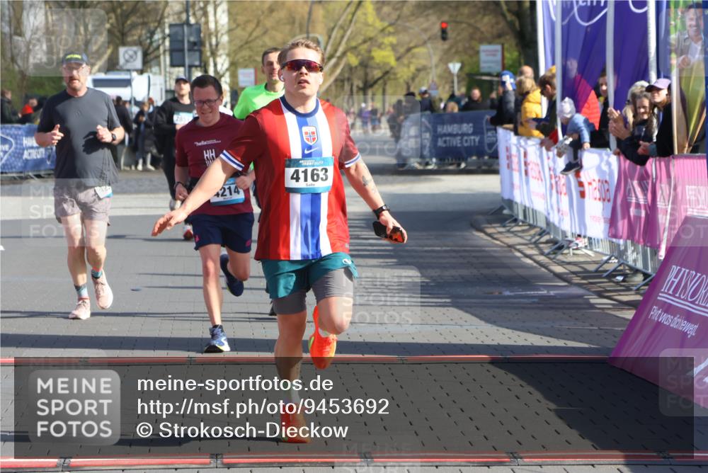 12.04.2026 - 45. Internationalen Wilhelmsburger Insellauf Strokosch-Dieckow http://msf.ph/oto/9453692 12.04.2026 10:28:35 Ziel 2265, 5473, 4163, 4214, 2022, 4068, 4294 meine-sportfotos.de