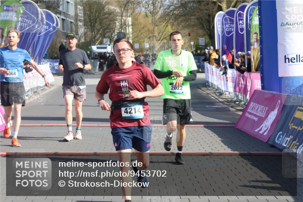 12.04.2026 - 45. Internationalen Wilhelmsburger Insellauf Strokosch-Dieckow http://msf.ph/oto/9453702 12.04.2026 10:28:38 Ziel 5473, 4163, 4214, 2022, 4068, 4294, 2851, 5452 meine-sportfotos.de
