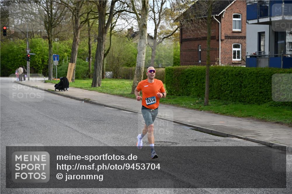 12.04.2026 - 45. Internationalen Wilhelmsburger Insellauf J. Mangold http://msf.ph/oto/9453704 12.04.2026 10:13:30 Ziel 5514, 2119, 3979 meine-sportfotos.de