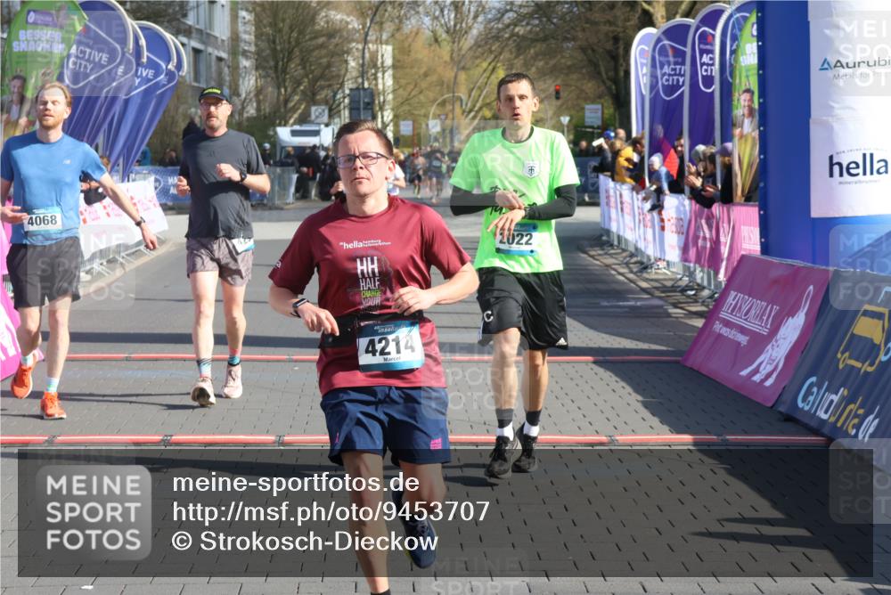 12.04.2026 - 45. Internationalen Wilhelmsburger Insellauf Strokosch-Dieckow http://msf.ph/oto/9453707 12.04.2026 10:28:38 Ziel 5473, 4163, 4214, 2022, 4068, 4294, 2851, 5452 meine-sportfotos.de