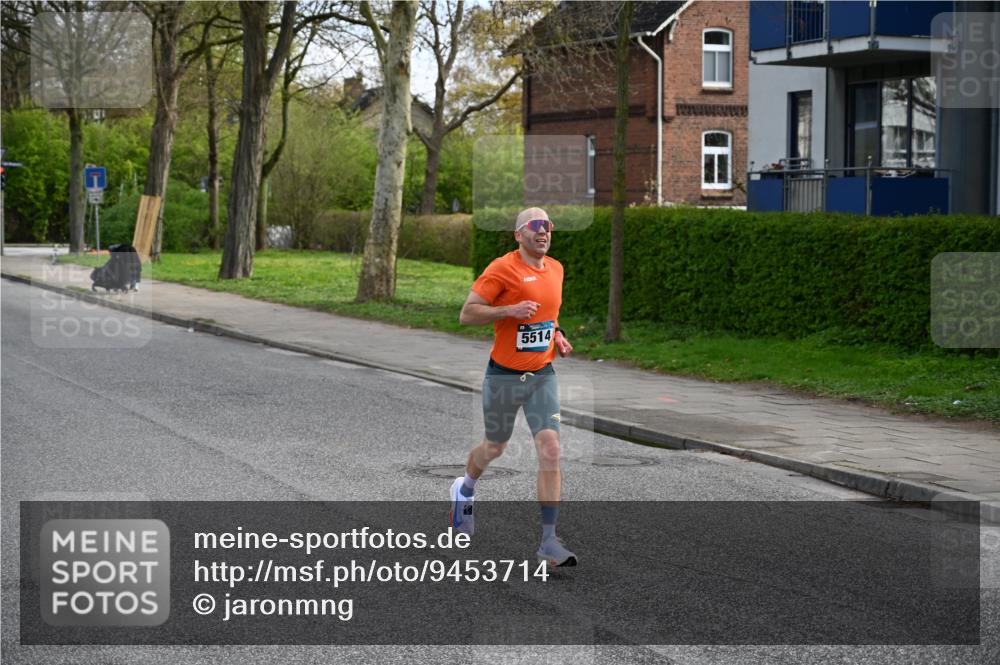 12.04.2026 - 45. Internationalen Wilhelmsburger Insellauf J. Mangold http://msf.ph/oto/9453714 12.04.2026 10:13:31 Ziel 5514, 5514, 2119, 3979 meine-sportfotos.de