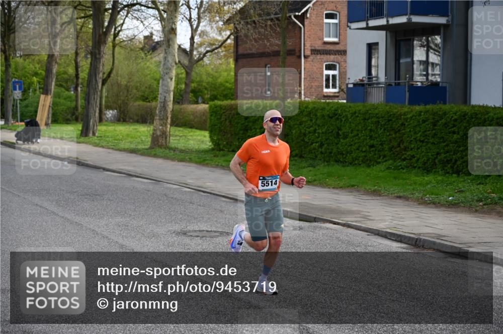 12.04.2026 - 45. Internationalen Wilhelmsburger Insellauf J. Mangold http://msf.ph/oto/9453719 12.04.2026 10:13:31 Ziel 5514, 2119, 3979 meine-sportfotos.de
