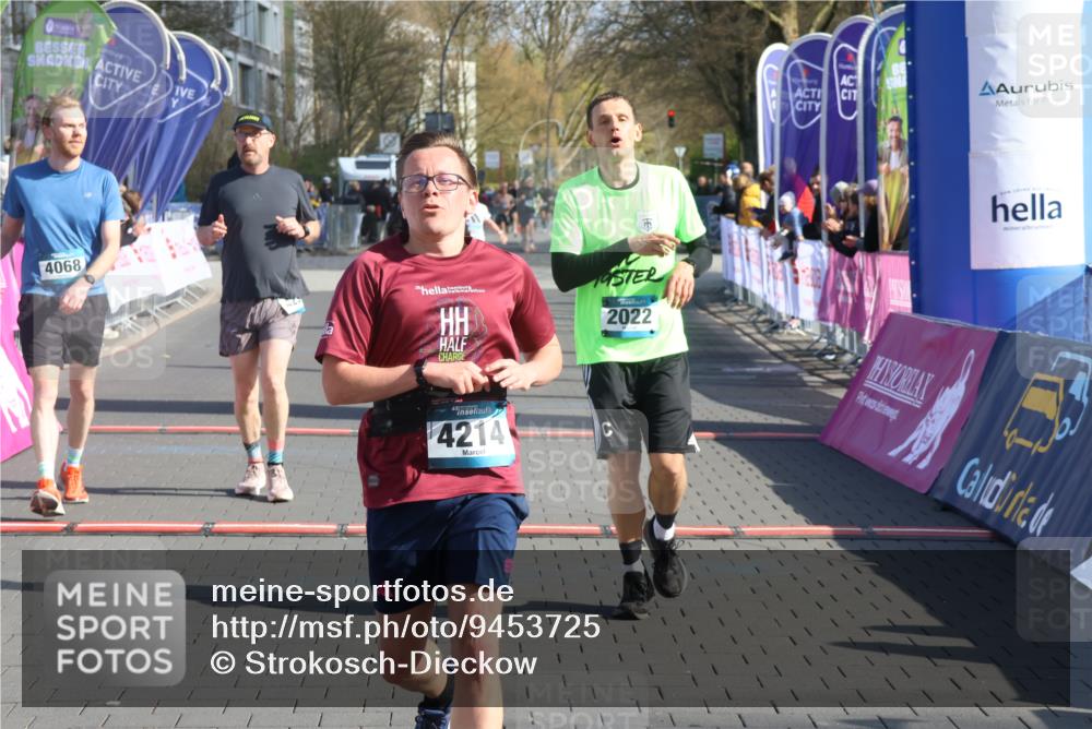12.04.2026 - 45. Internationalen Wilhelmsburger Insellauf Strokosch-Dieckow http://msf.ph/oto/9453725 12.04.2026 10:28:38 Ziel 5473, 4163, 4214, 2022, 4068, 4294, 2851, 5452 meine-sportfotos.de