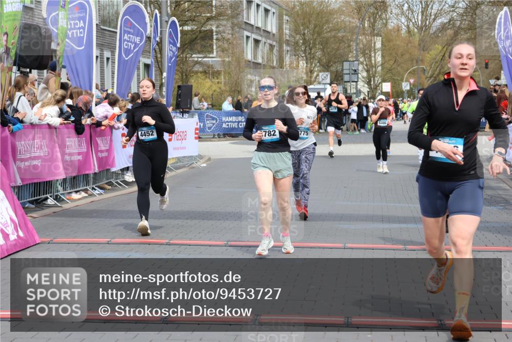 12.04.2026 - 45. Internationalen Wilhelmsburger Insellauf Strokosch-Dieckow http://msf.ph/oto/9453727 12.04.2026 13:06:01 Ziel 5414, 4126, 3782, 3164, 4452, 4775 meine-sportfotos.de