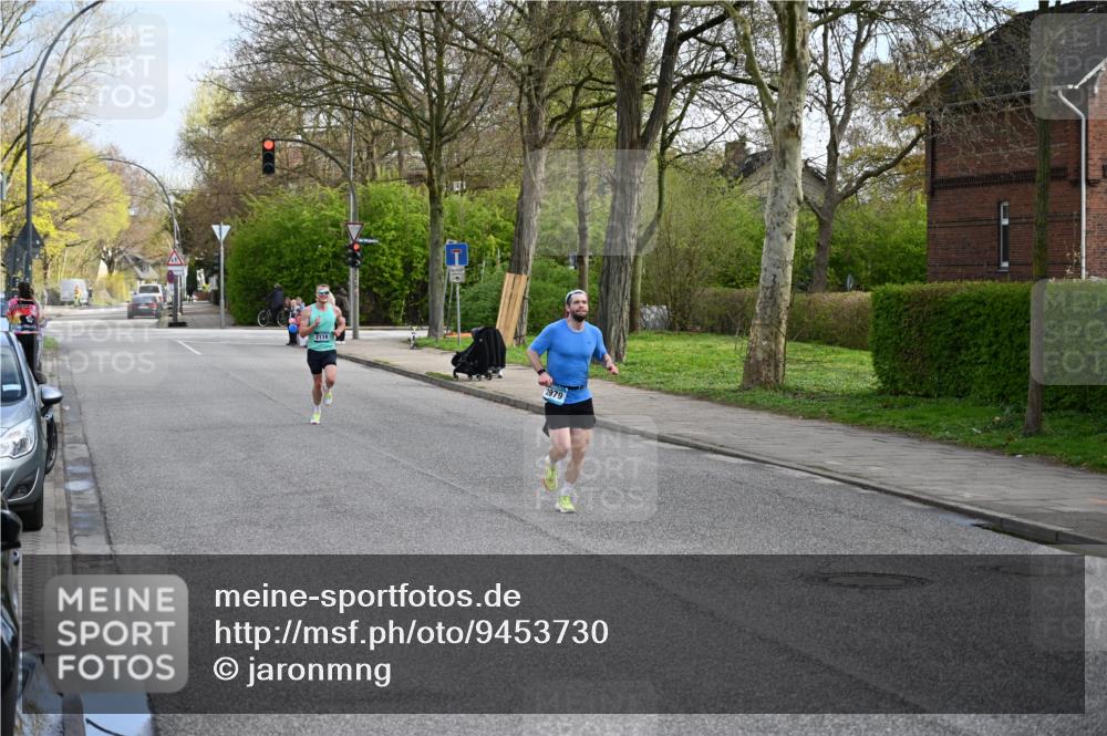 12.04.2026 - 45. Internationalen Wilhelmsburger Insellauf J. Mangold http://msf.ph/oto/9453730 12.04.2026 10:13:49 Ziel 2119, 3979 meine-sportfotos.de