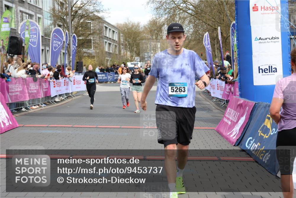 12.04.2026 - 45. Internationalen Wilhelmsburger Insellauf Strokosch-Dieckow http://msf.ph/oto/9453737 12.04.2026 13:05:59 Ziel 5597, 5249, 5263, 5414, 4126, 3782, 3164, 4452, 4775 meine-sportfotos.de