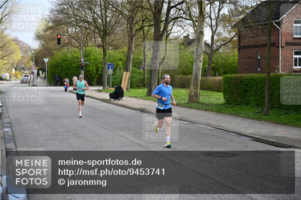 12.04.2026 - 45. Internationalen Wilhelmsburger Insellauf J. Mangold http://msf.ph/oto/9453741 12.04.2026 10:13:49 Ziel 2119, 3979 meine-sportfotos.de