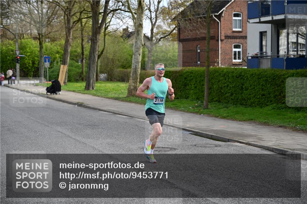 12.04.2026 - 45. Internationalen Wilhelmsburger Insellauf J. Mangold http://msf.ph/oto/9453771 12.04.2026 10:13:53 Ziel 2119, 3979 meine-sportfotos.de