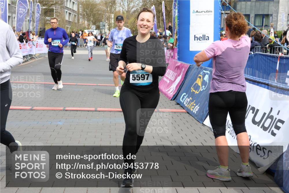 12.04.2026 - 45. Internationalen Wilhelmsburger Insellauf Strokosch-Dieckow http://msf.ph/oto/9453778 12.04.2026 13:05:57 Ziel 5597, 5249, 5263, 5414, 4126, 3782, 3164 meine-sportfotos.de