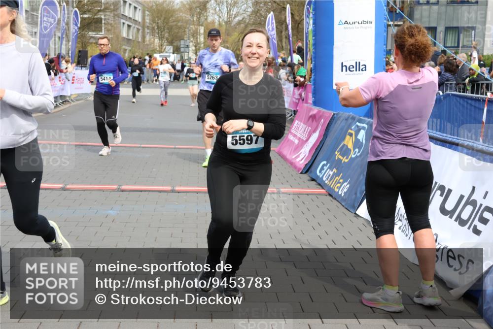 12.04.2026 - 45. Internationalen Wilhelmsburger Insellauf Strokosch-Dieckow http://msf.ph/oto/9453783 12.04.2026 13:05:57 Ziel 5597, 5249, 5263, 5414, 4126, 3782, 3164 meine-sportfotos.de