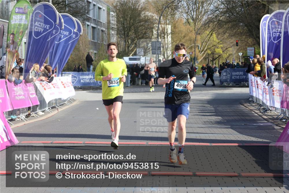 12.04.2026 - 45. Internationalen Wilhelmsburger Insellauf Strokosch-Dieckow http://msf.ph/oto/9453815 12.04.2026 10:28:47 Ziel 4995, 5833 meine-sportfotos.de