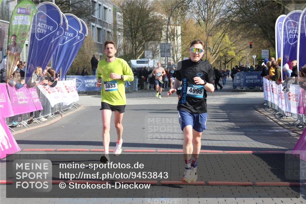 12.04.2026 - 45. Internationalen Wilhelmsburger Insellauf Strokosch-Dieckow http://msf.ph/oto/9453843 12.04.2026 10:28:48 Ziel 4995, 5833 meine-sportfotos.de