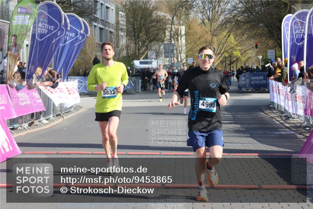 12.04.2026 - 45. Internationalen Wilhelmsburger Insellauf Strokosch-Dieckow http://msf.ph/oto/9453865 12.04.2026 10:28:48 Ziel 4995, 5833 meine-sportfotos.de