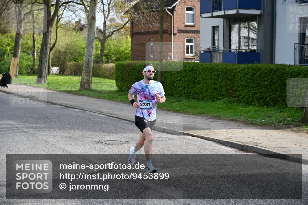 12.04.2026 - 45. Internationalen Wilhelmsburger Insellauf J. Mangold http://msf.ph/oto/9453899 12.04.2026 10:15:38 Ziel 2281, 5302, 2970, 2405, 3685, 3113 meine-sportfotos.de