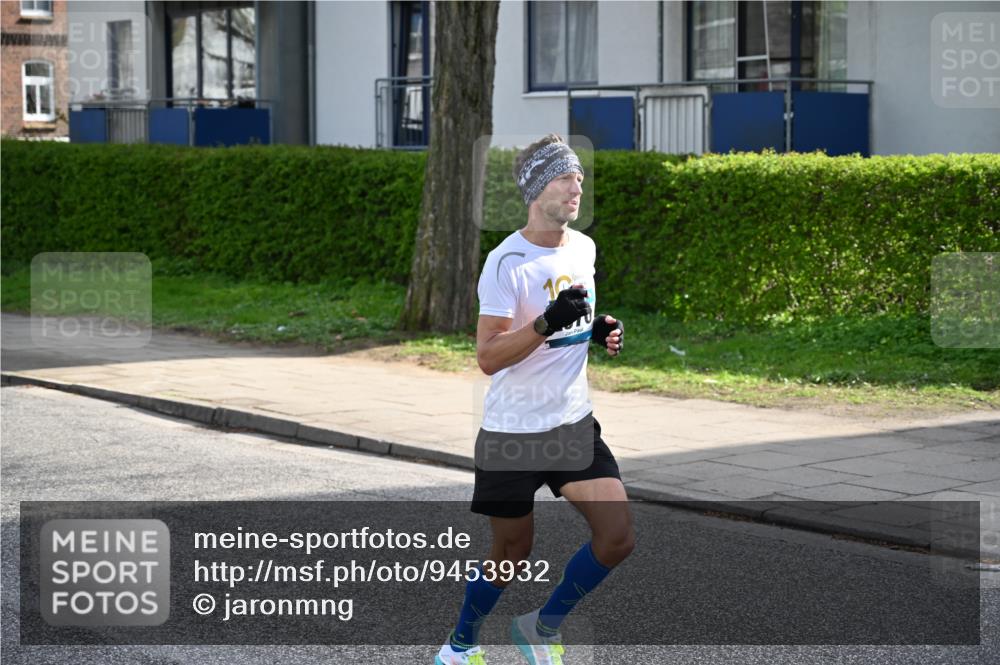 12.04.2026 - 45. Internationalen Wilhelmsburger Insellauf J. Mangold http://msf.ph/oto/9453932 12.04.2026 10:15:53 Ziel 2970, 2405, 3685, 3113, 2487 meine-sportfotos.de