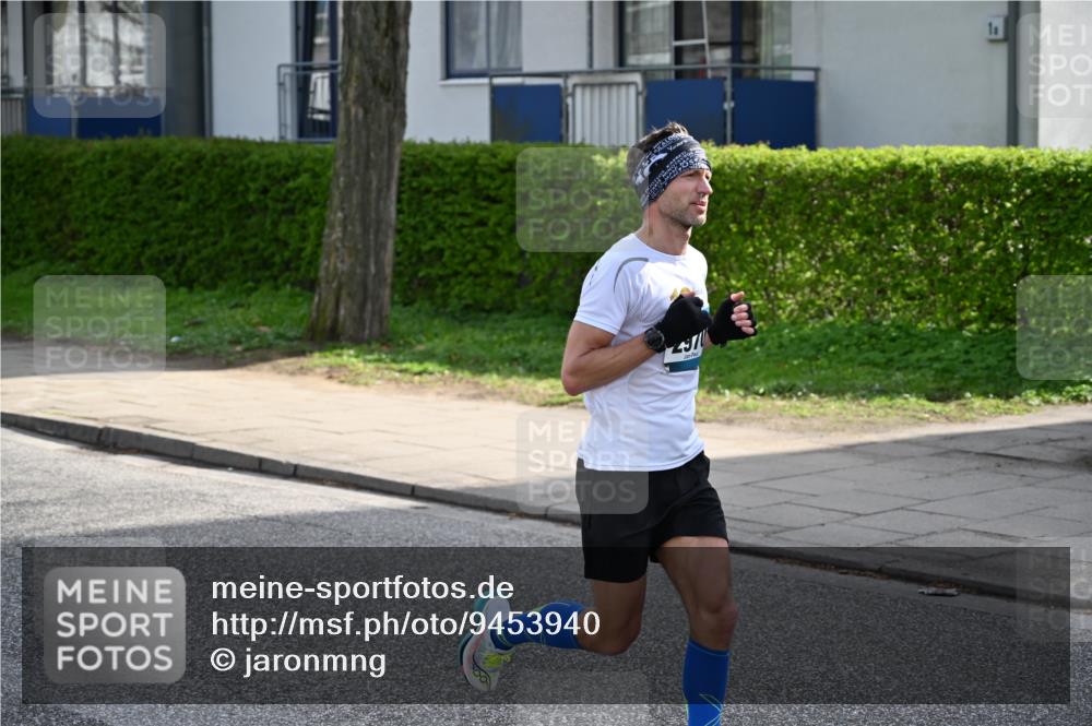 12.04.2026 - 45. Internationalen Wilhelmsburger Insellauf J. Mangold http://msf.ph/oto/9453940 12.04.2026 10:15:53 Ziel 2970, 2405, 3685, 3113, 2487 meine-sportfotos.de
