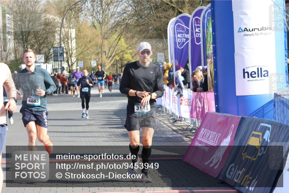 12.04.2026 - 45. Internationalen Wilhelmsburger Insellauf Strokosch-Dieckow http://msf.ph/oto/9453949 12.04.2026 10:28:57 Ziel 3904, 4994, 4831, 3141, 4883 meine-sportfotos.de