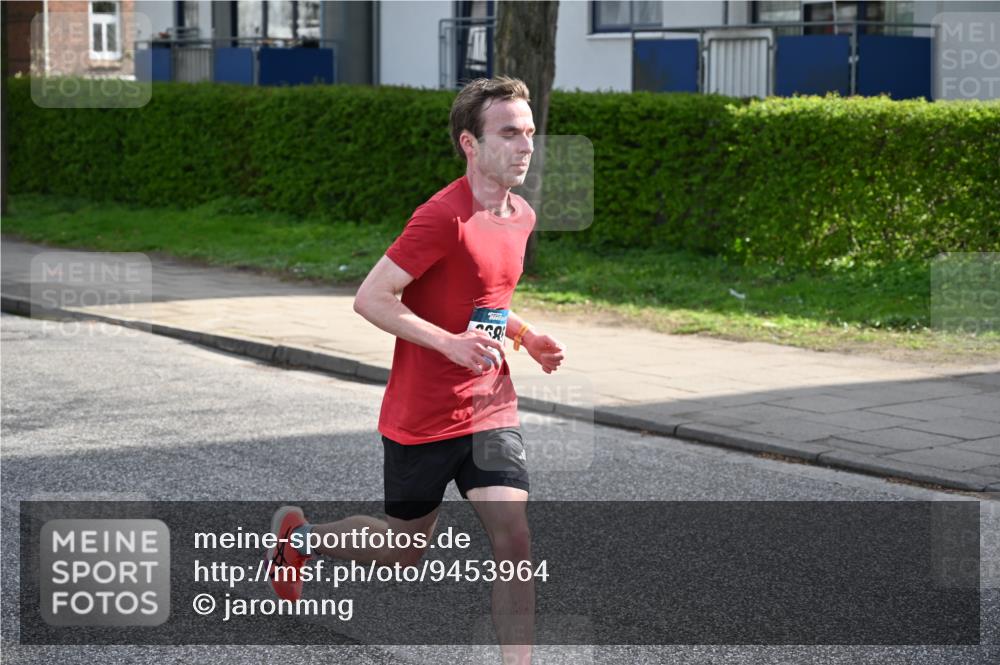 12.04.2026 - 45. Internationalen Wilhelmsburger Insellauf J. Mangold http://msf.ph/oto/9453964 12.04.2026 10:16:07 Ziel 2405, 3685, 3113, 2487, 5676 meine-sportfotos.de