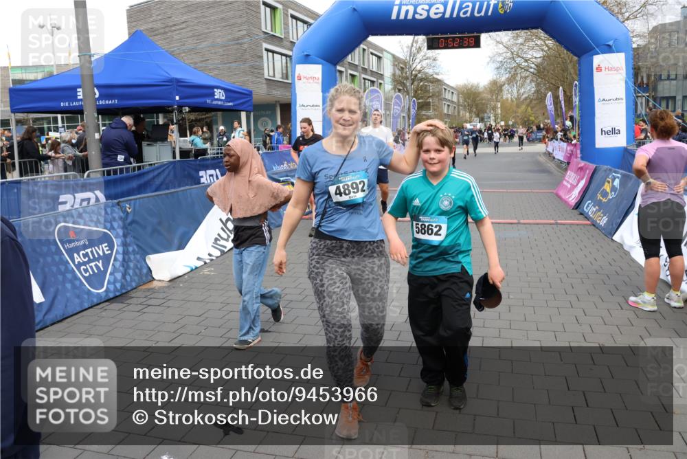 12.04.2026 - 45. Internationalen Wilhelmsburger Insellauf Strokosch-Dieckow http://msf.ph/oto/9453966 12.04.2026 13:05:38 Ziel 5752, 3817 meine-sportfotos.de