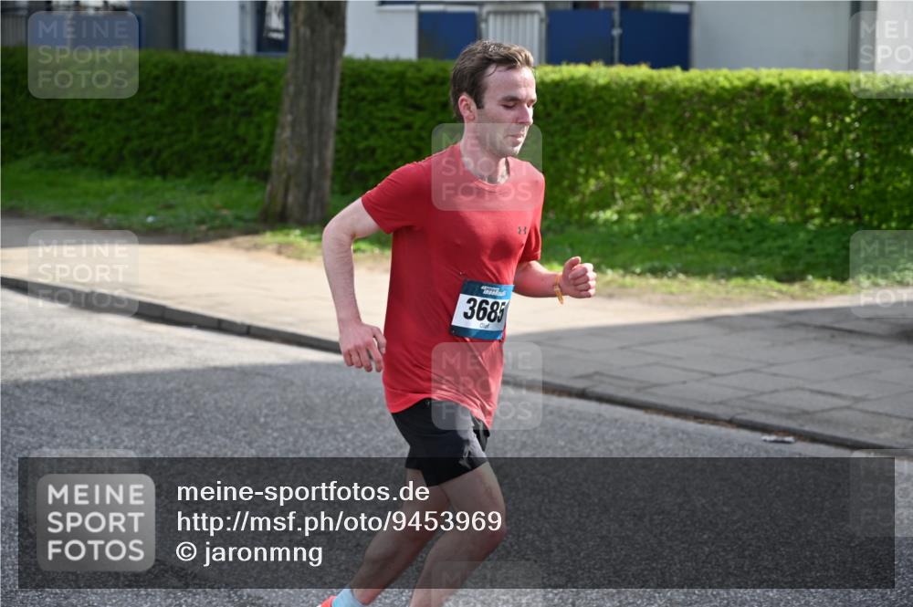 12.04.2026 - 45. Internationalen Wilhelmsburger Insellauf J. Mangold http://msf.ph/oto/9453969 12.04.2026 10:16:07 Ziel 2405, 3685, 3113, 2487, 5676 meine-sportfotos.de