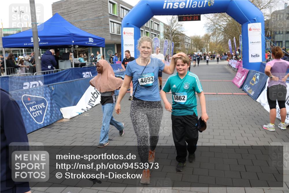 12.04.2026 - 45. Internationalen Wilhelmsburger Insellauf Strokosch-Dieckow http://msf.ph/oto/9453973 12.04.2026 13:05:38 Ziel 5752, 3817 meine-sportfotos.de