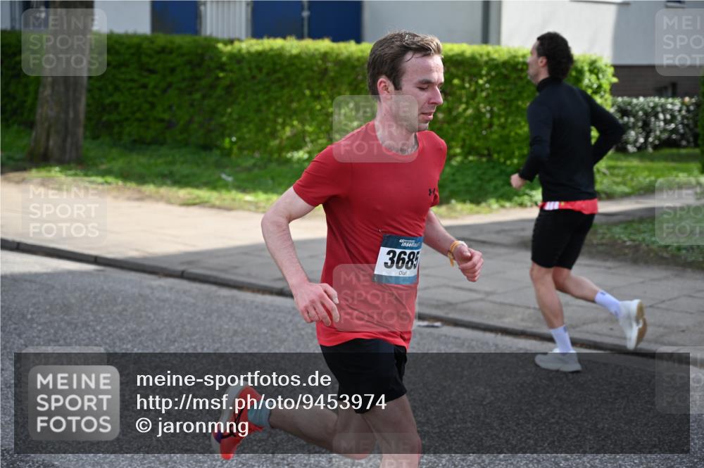 12.04.2026 - 45. Internationalen Wilhelmsburger Insellauf J. Mangold http://msf.ph/oto/9453974 12.04.2026 10:16:08 Ziel 2405, 3685, 3113, 2487, 5676 meine-sportfotos.de