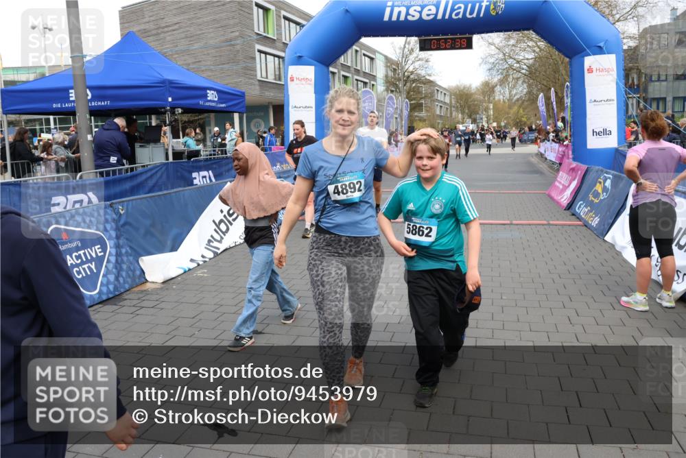 12.04.2026 - 45. Internationalen Wilhelmsburger Insellauf Strokosch-Dieckow http://msf.ph/oto/9453979 12.04.2026 13:05:38 Ziel 5752, 3817 meine-sportfotos.de
