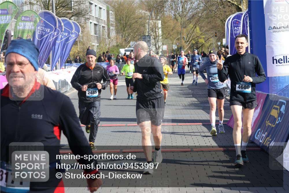 12.04.2026 - 45. Internationalen Wilhelmsburger Insellauf Strokosch-Dieckow http://msf.ph/oto/9453997 12.04.2026 10:41:07 Ziel 3171, 5832, 4680, 4262, 2485, 2883, 4501 meine-sportfotos.de