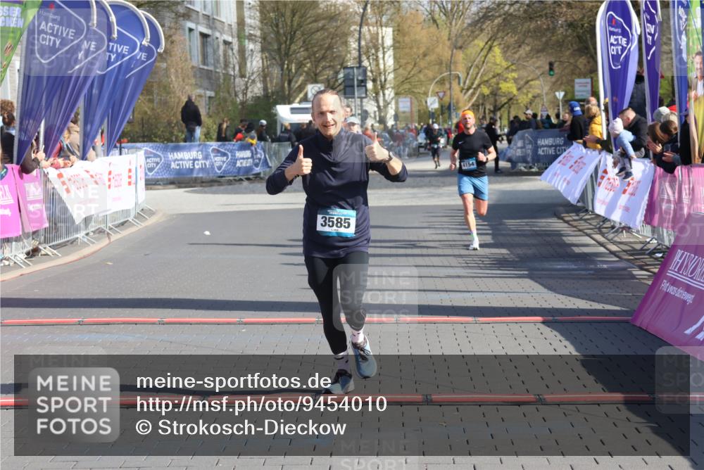 12.04.2026 - 45. Internationalen Wilhelmsburger Insellauf Strokosch-Dieckow http://msf.ph/oto/9454010 12.04.2026 10:29:03 Ziel 2979, 3585, 4154, 3473 meine-sportfotos.de