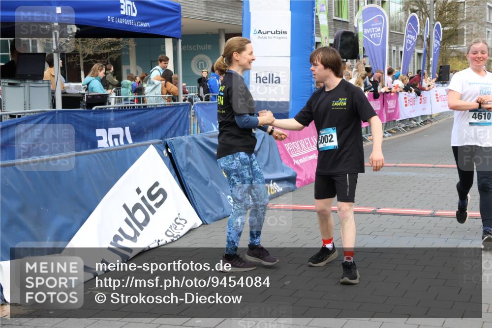 12.04.2026 - 45. Internationalen Wilhelmsburger Insellauf Strokosch-Dieckow http://msf.ph/oto/9454084 12.04.2026 13:05:26 Ziel 5002, 5427, 4610, 5128, 5098, 5235, 5234, 5504, 2139 meine-sportfotos.de