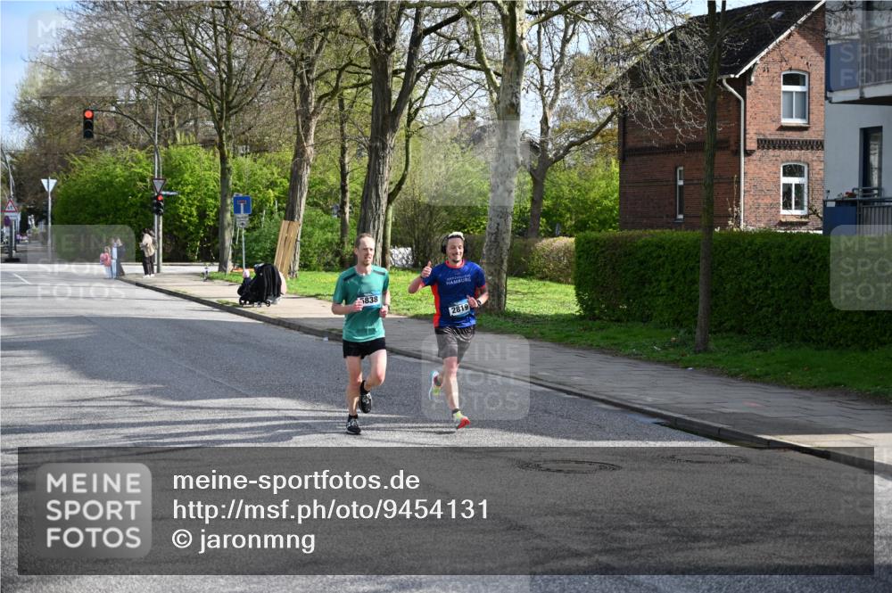 12.04.2026 - 45. Internationalen Wilhelmsburger Insellauf J. Mangold http://msf.ph/oto/9454131 12.04.2026 10:17:15 Ziel 3401, 5838, 2819, 2866, 4205, 3682, 4475 meine-sportfotos.de