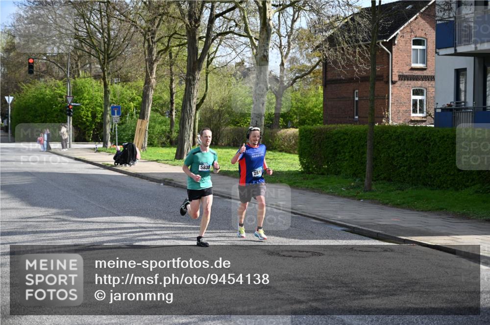 12.04.2026 - 45. Internationalen Wilhelmsburger Insellauf J. Mangold http://msf.ph/oto/9454138 12.04.2026 10:17:15 Ziel 3401, 5838, 2819, 2866, 4205, 3682, 4475 meine-sportfotos.de