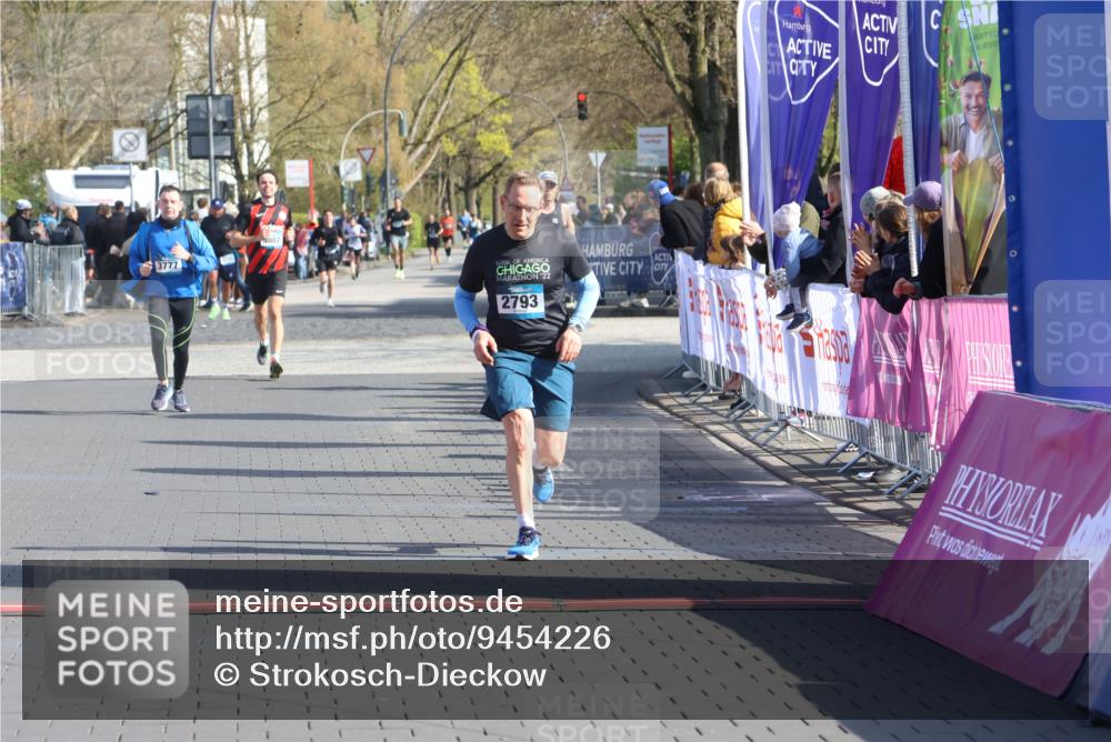 12.04.2026 - 45. Internationalen Wilhelmsburger Insellauf Strokosch-Dieckow http://msf.ph/oto/9454226 12.04.2026 10:29:26 Ziel 3514, 2793 meine-sportfotos.de