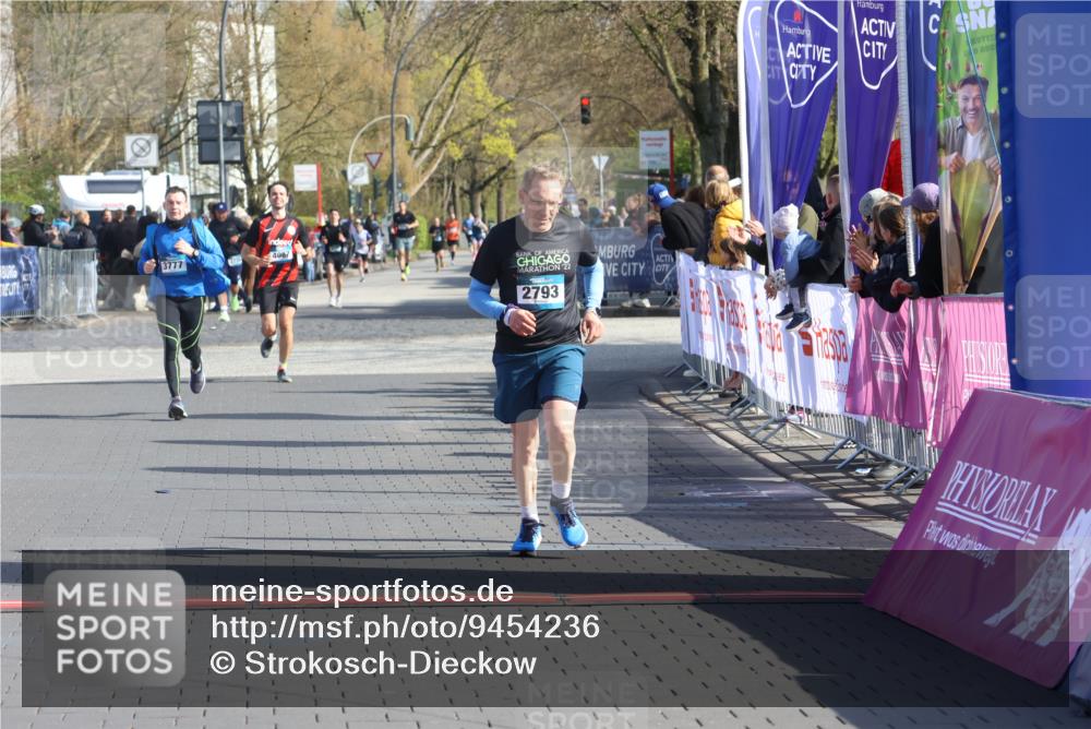 12.04.2026 - 45. Internationalen Wilhelmsburger Insellauf Strokosch-Dieckow http://msf.ph/oto/9454236 12.04.2026 10:29:26 Ziel 3514, 2793 meine-sportfotos.de