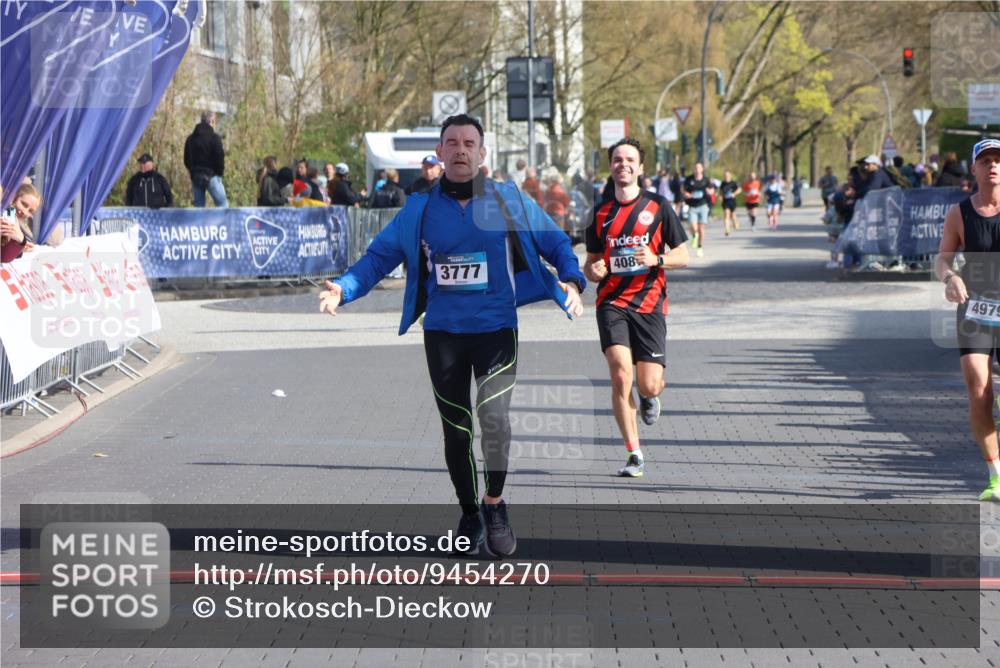 12.04.2026 - 45. Internationalen Wilhelmsburger Insellauf Strokosch-Dieckow http://msf.ph/oto/9454270 12.04.2026 10:29:30 Ziel 2793, 3777, 4979, 4087 meine-sportfotos.de