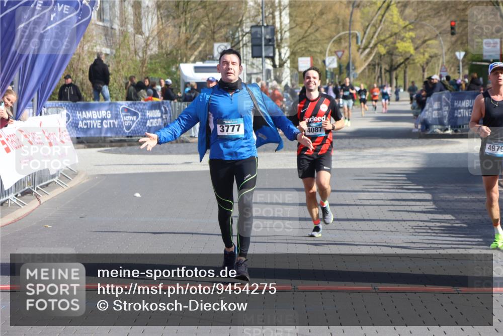 12.04.2026 - 45. Internationalen Wilhelmsburger Insellauf Strokosch-Dieckow http://msf.ph/oto/9454275 12.04.2026 10:29:30 Ziel 2793, 3777, 4979, 4087 meine-sportfotos.de