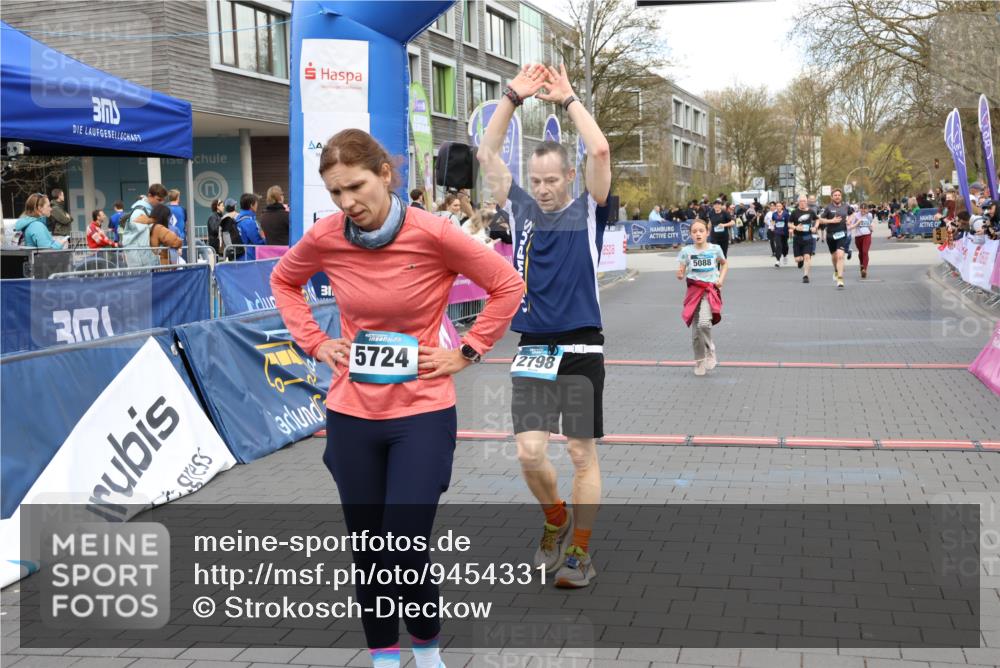 12.04.2026 - 45. Internationalen Wilhelmsburger Insellauf Strokosch-Dieckow http://msf.ph/oto/9454331 12.04.2026 13:05:08 Ziel 2798, 5088 meine-sportfotos.de