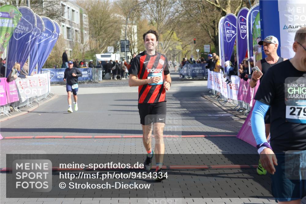 12.04.2026 - 45. Internationalen Wilhelmsburger Insellauf Strokosch-Dieckow http://msf.ph/oto/9454334 12.04.2026 10:29:34 Ziel 3777, 4979, 4087, 3735 meine-sportfotos.de