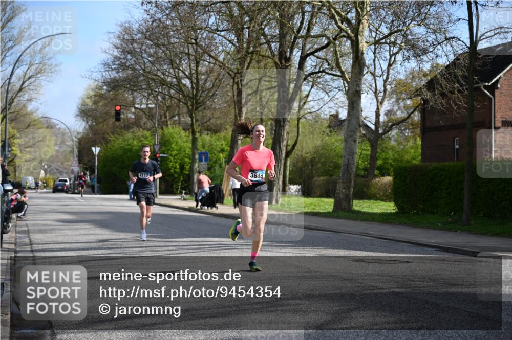 12.04.2026 - 45. Internationalen Wilhelmsburger Insellauf J. Mangold http://msf.ph/oto/9454354 12.04.2026 10:18:46 Ziel 4733, 4583, 4117, 3644, 2757, 5049, 2671, 2549, 3289, 5456, 2789 meine-sportfotos.de